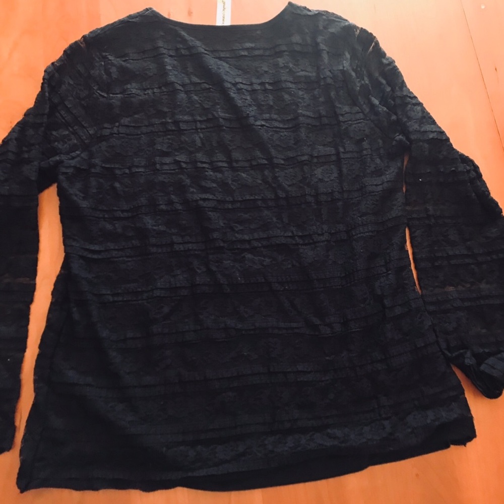 Black Lace Top lined.  Pics 1 & 2 true Color.